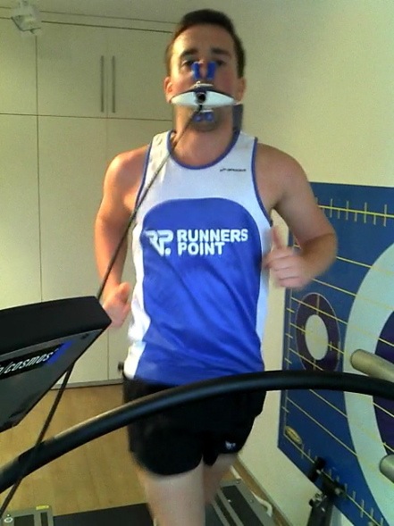 Boes Run2 Bike Fitting Laktat Diagnostik Test Ergospirometrie Aeroscan Trainings Plan Köln Düsseldorf Leverkusen Wuppertal Solingen Bergisch Gladbach Bergisches Land Sitzpositions Analyse Laufstil Rad Biometrie Leistungs Steuerung Sportfasten
