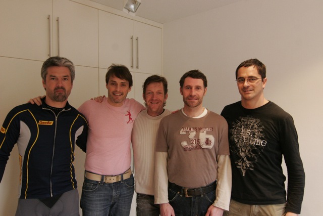 Team Pa'a Gruppenbild Ausdauerdiagnostik professionell Spiroergometrie Laktattest Sitzpositions Analyse Bike Fitting Trainings Plan Steuerung Köln Düsseldorf Leverkusen Wuppertal